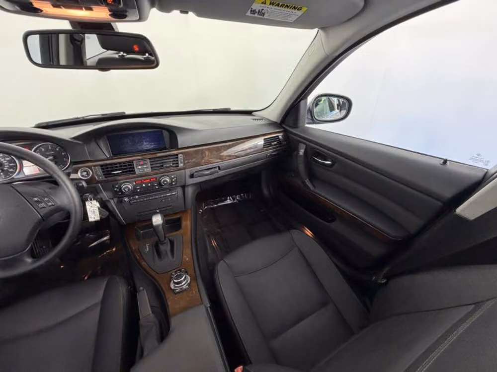 2011 BMW 3 Series 328i xDrive Image 21