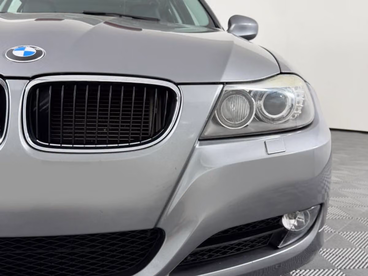 2011 BMW 3 Series 328i xDrive Image 5