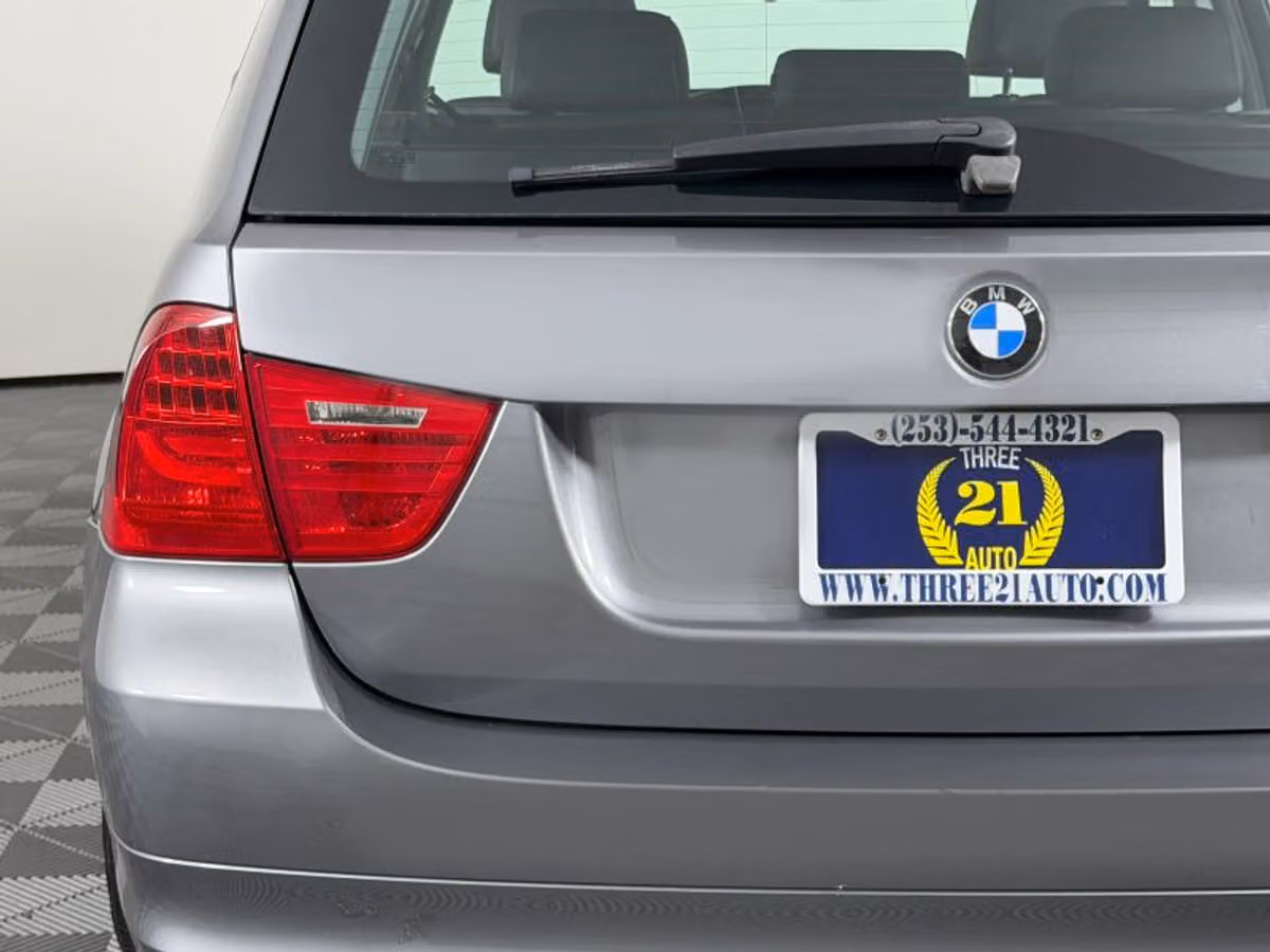 2011 BMW 3 Series 328i xDrive Image 10