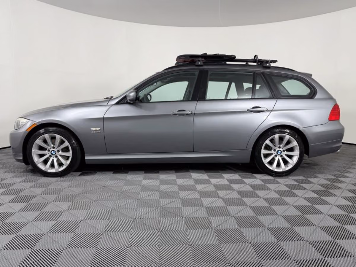 2011 BMW 3 Series 328i xDrive Image 13
