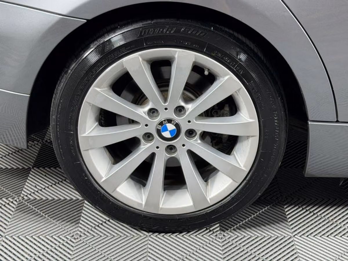 2011 BMW 3 Series 328i xDrive Image 14