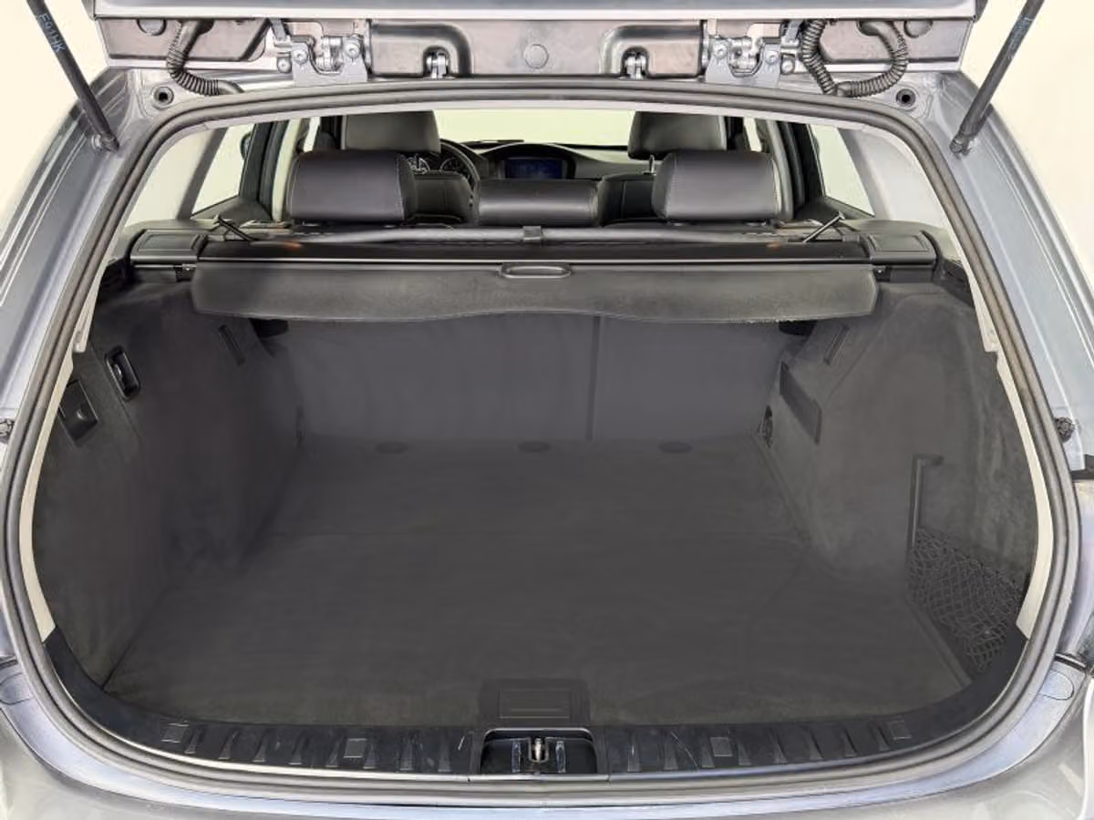 2011 BMW 3 Series 328i xDrive Image 16