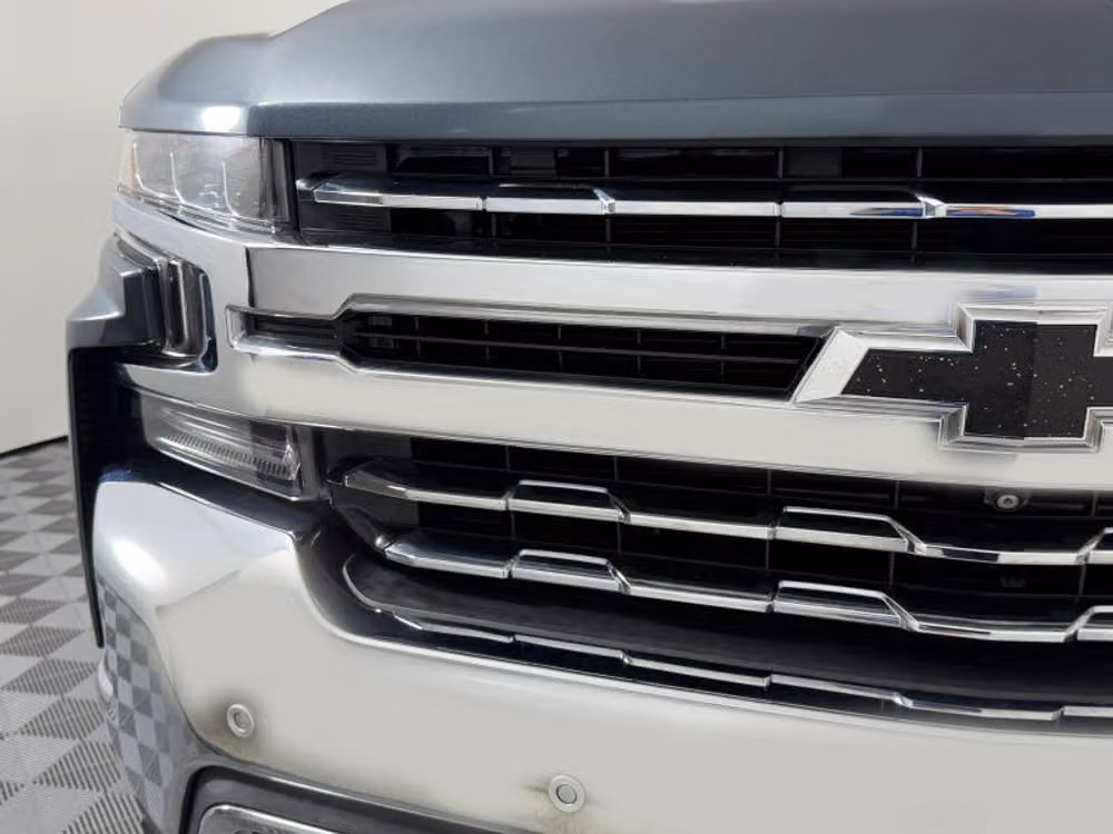2020 Chevrolet Silverado 1500 LTZ Crew Cab Image 5