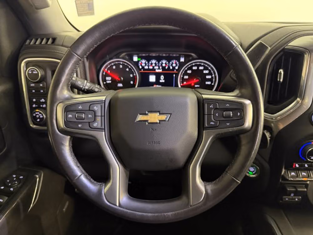 2020 Chevrolet Silverado 1500 LTZ Crew Cab Image 38