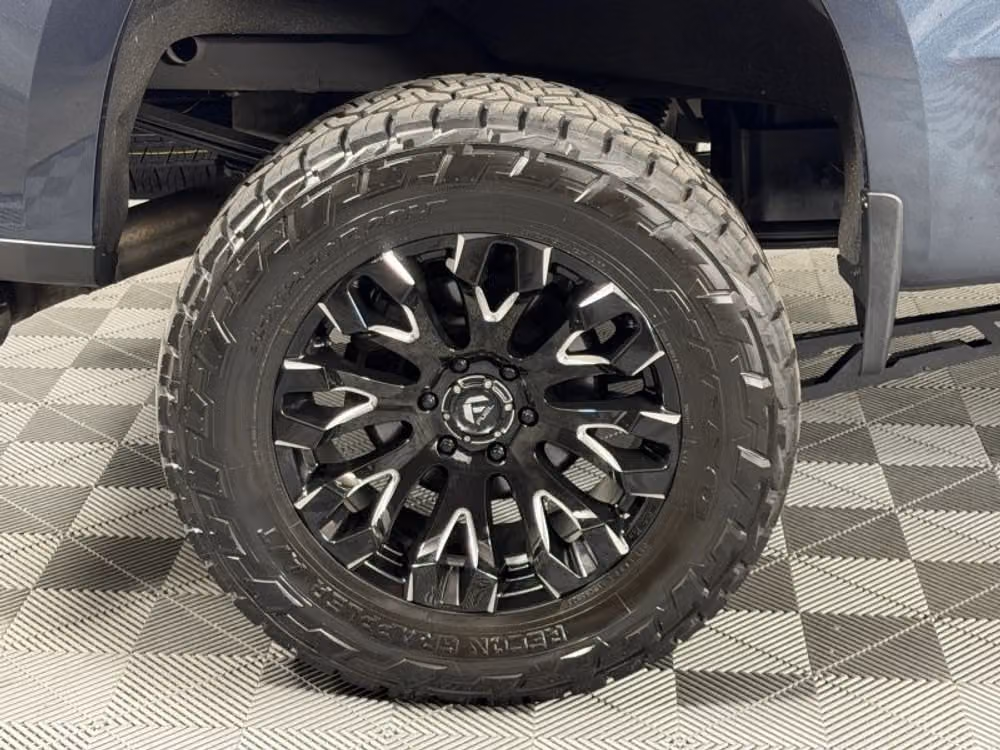 2020 Chevrolet Silverado 1500 LTZ Crew Cab Image 14