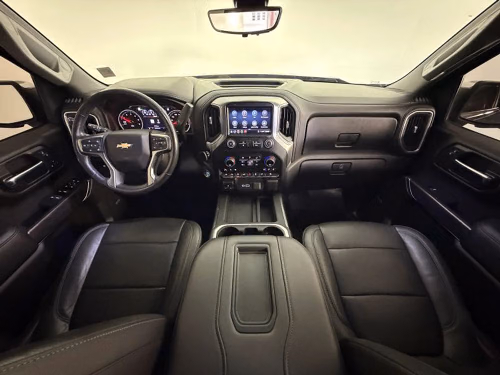 2020 Chevrolet Silverado 1500 LTZ Crew Cab Image 31