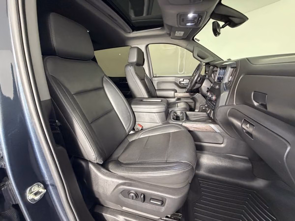 2020 Chevrolet Silverado 1500 LTZ Crew Cab Image 22