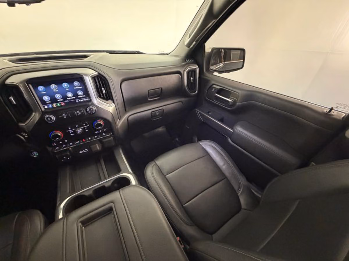 2020 Chevrolet Silverado 1500 LTZ Crew Cab Image 33
