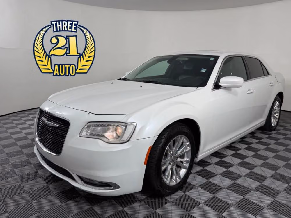 2015 Chrysler 300 Limited Image 1