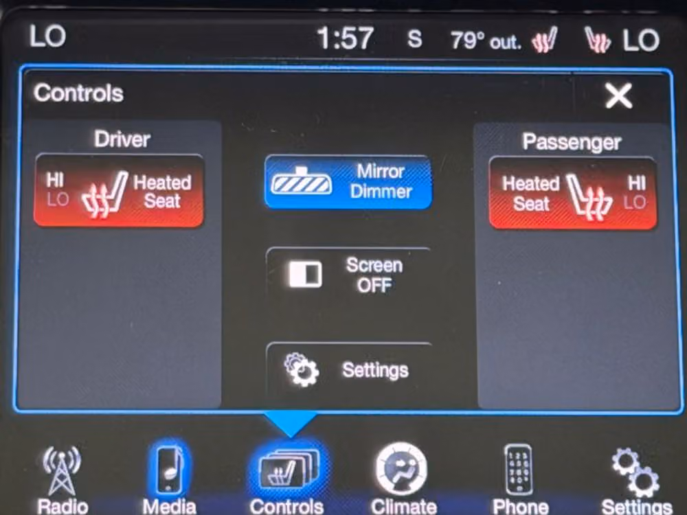 2015 Chrysler 300 Limited Image 19