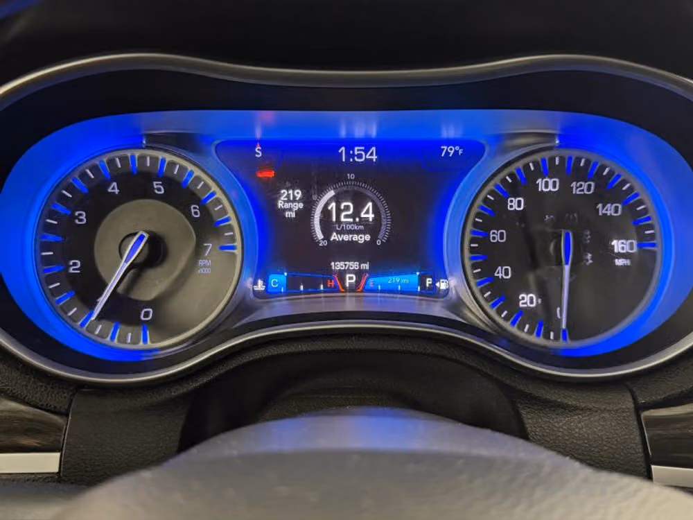 2015 Chrysler 300 Limited Image 42