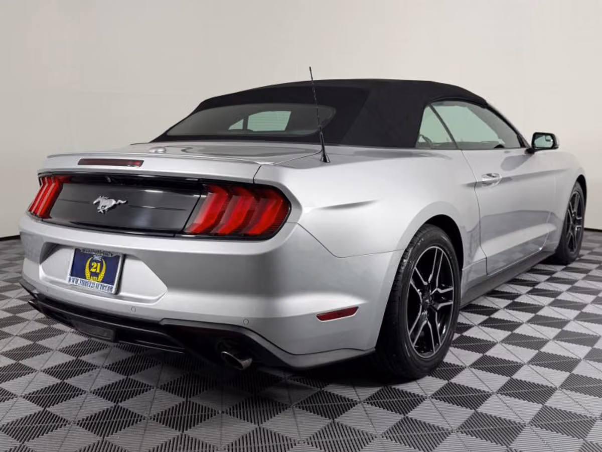 2018 Ford Mustang EcoBoost Premium Image 8