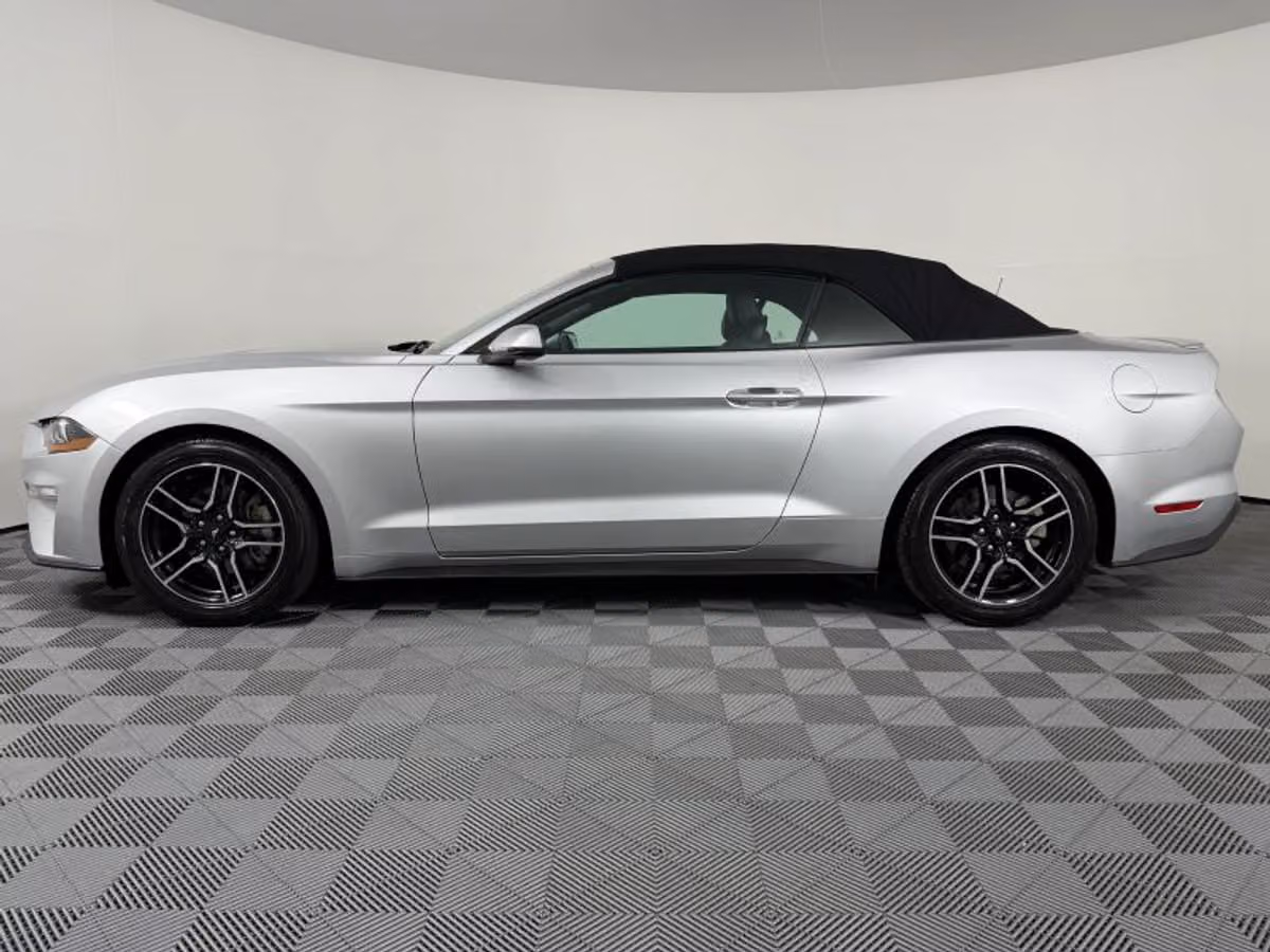 2018 Ford Mustang EcoBoost Premium Image 13