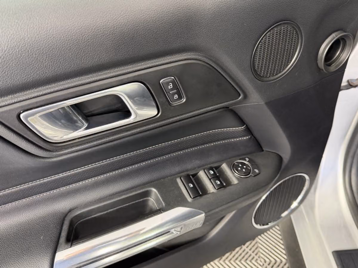 2018 Ford Mustang EcoBoost Premium Image 32