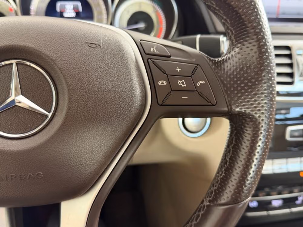 2014 Mercedes-Benz E-Class E 250 BlueTEC 4MATIC Sedan 4D Image 39