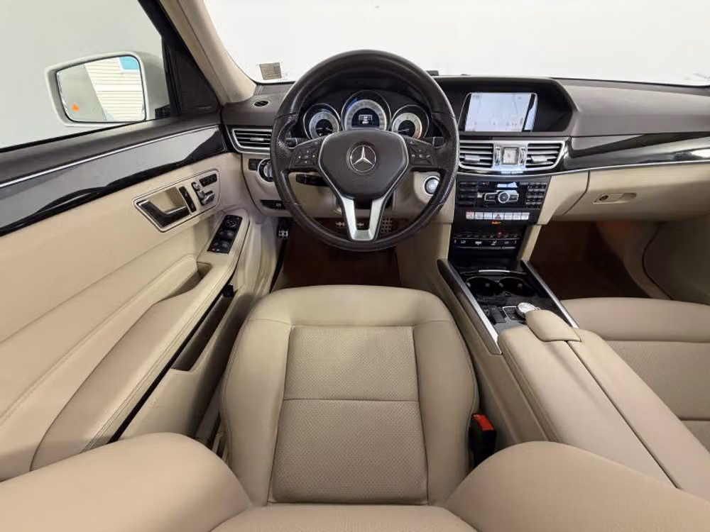 2014 Mercedes-Benz E-Class E 250 BlueTEC 4MATIC Sedan 4D Image 36