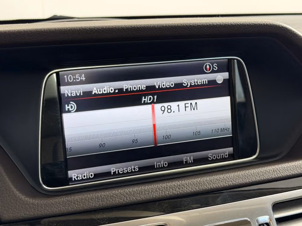 2014 Mercedes-Benz E-Class E 250 BlueTEC 4MATIC Sedan 4D Image 42