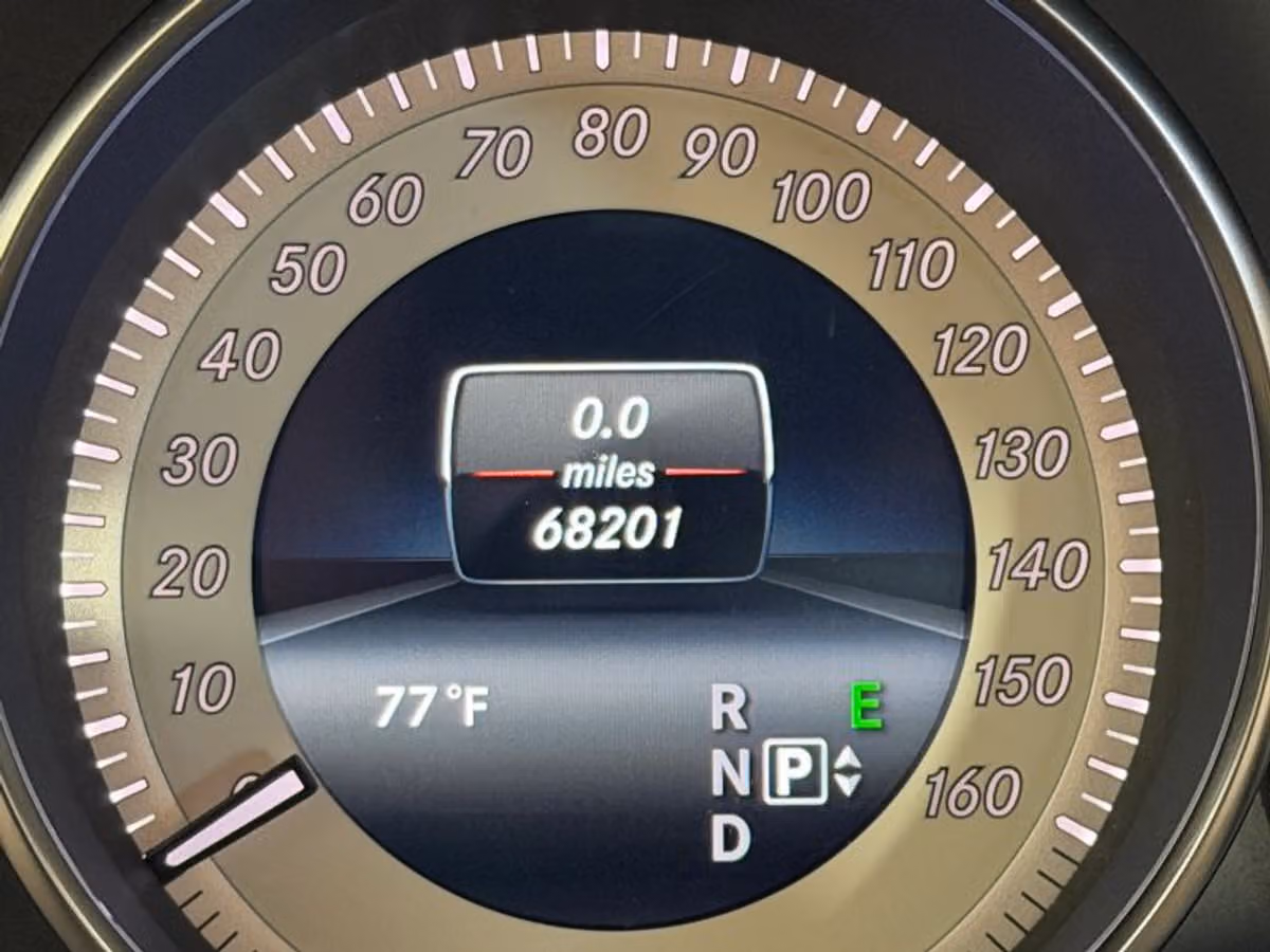 2014 Mercedes-Benz E-Class E 250 BlueTEC 4MATIC Sedan 4D Image 44
