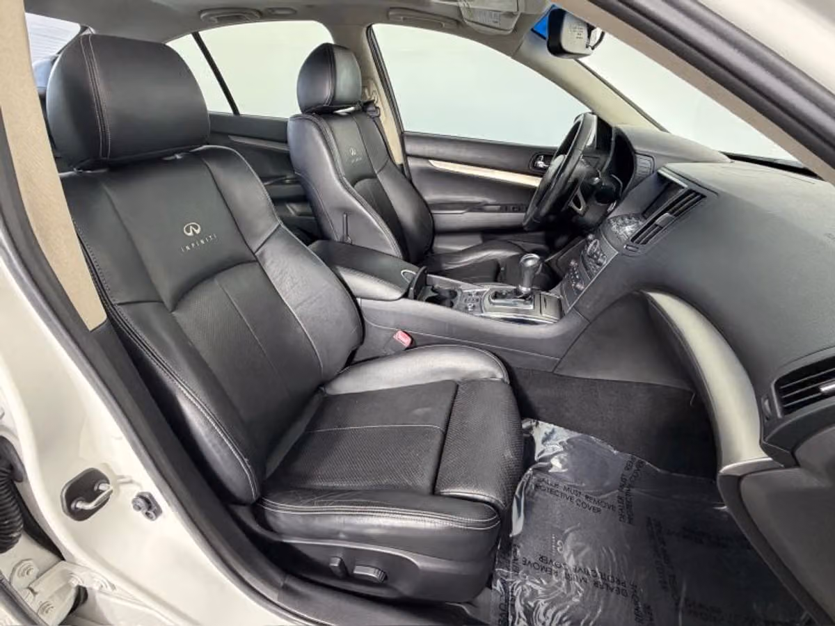 2011 INFINITI G37 Sedan G37x Sedan 4D Image 29