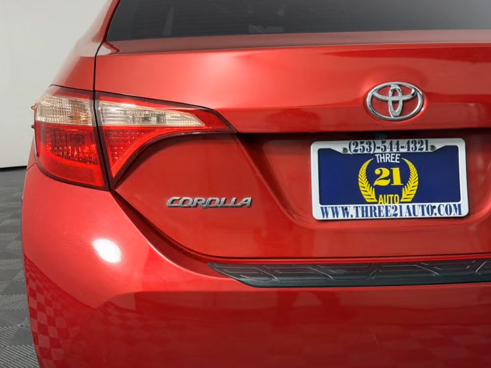 2019 Toyota Corolla LE Image 10
