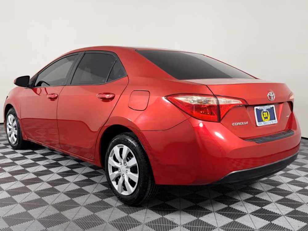 2019 Toyota Corolla LE Image 12
