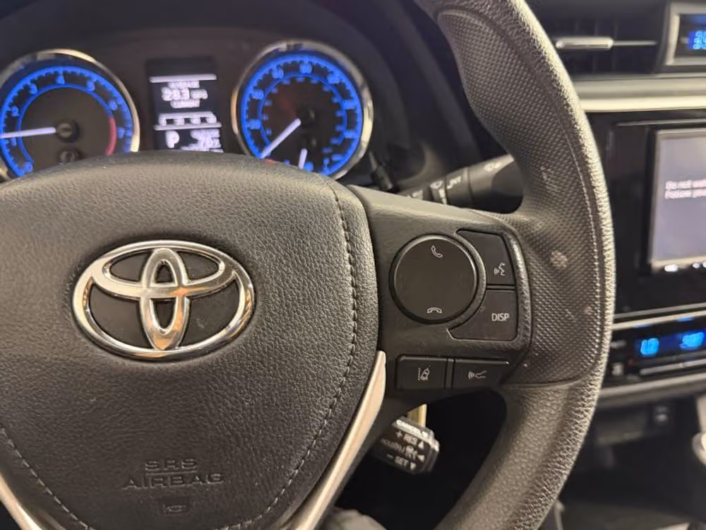 2019 Toyota Corolla LE Image 27