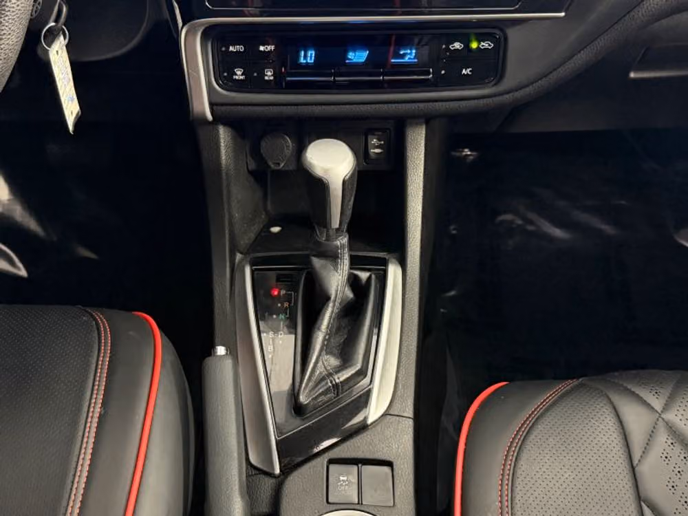 2019 Toyota Corolla LE Image 23