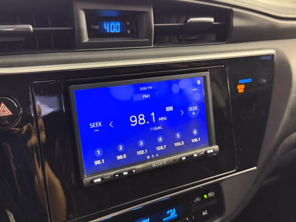 2019 Toyota Corolla LE Image 36