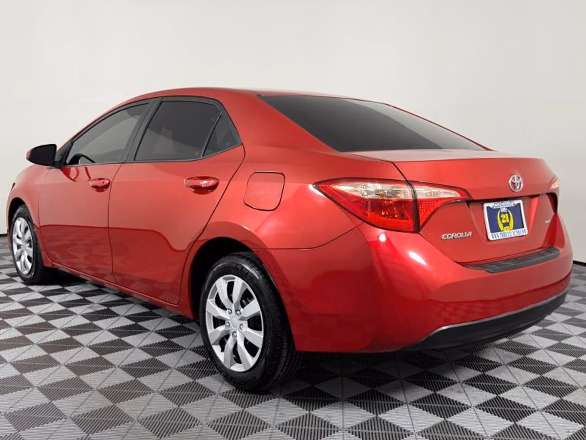 2019 Toyota Corolla LE Image 12