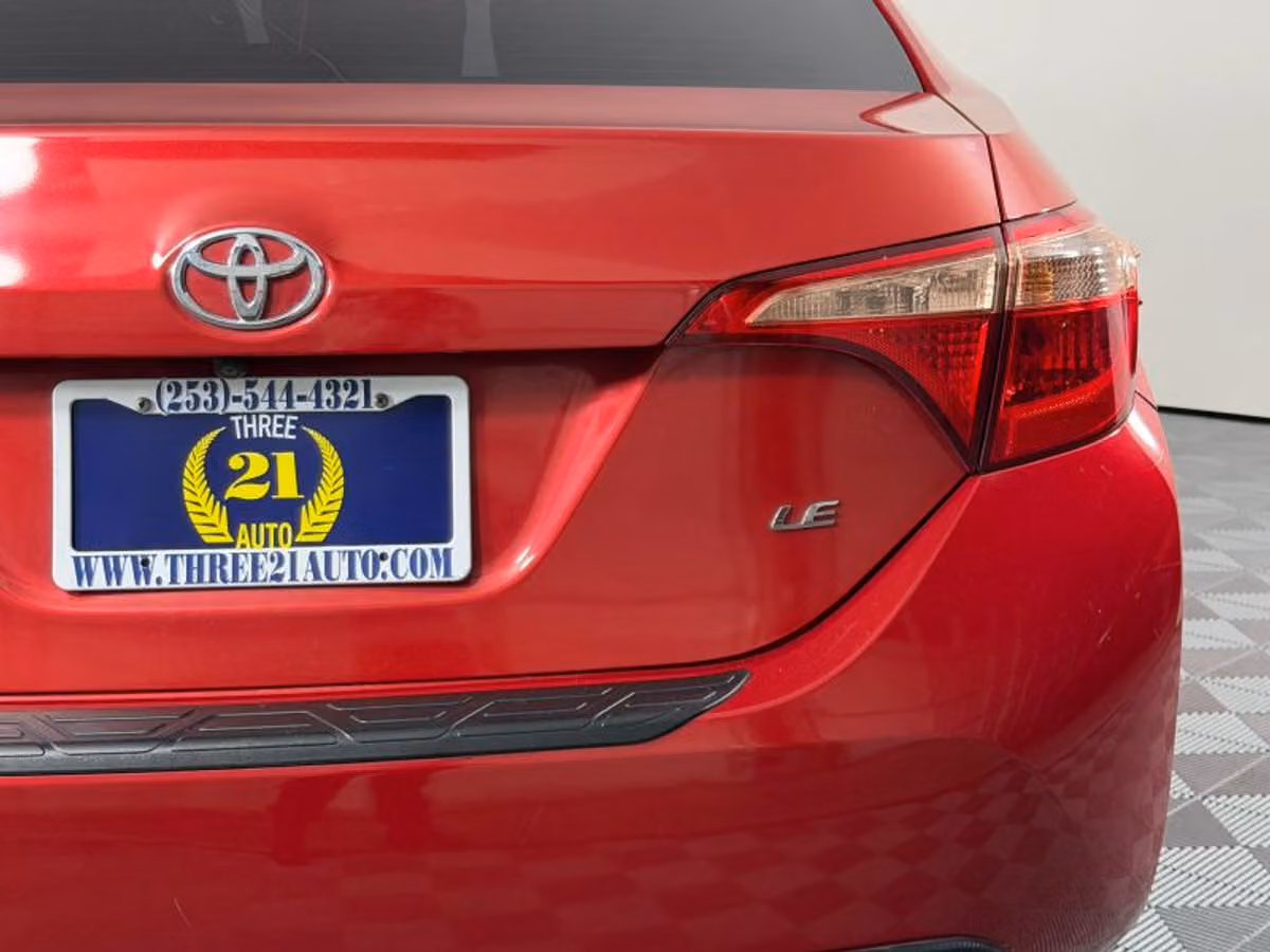2019 Toyota Corolla LE Image 11