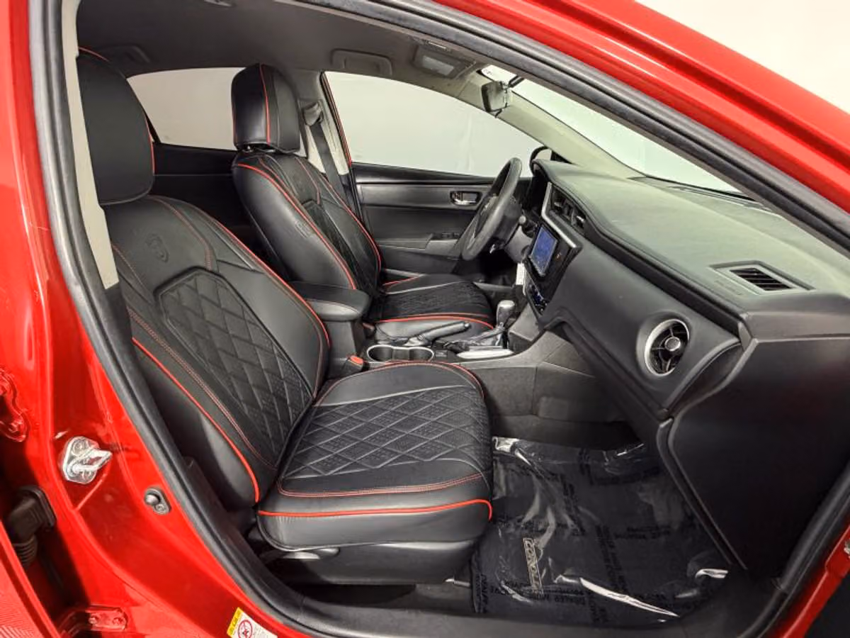 2019 Toyota Corolla LE Image 29