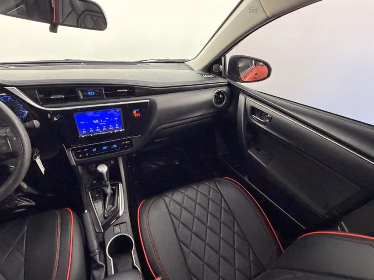 2019 Toyota Corolla LE Image 21