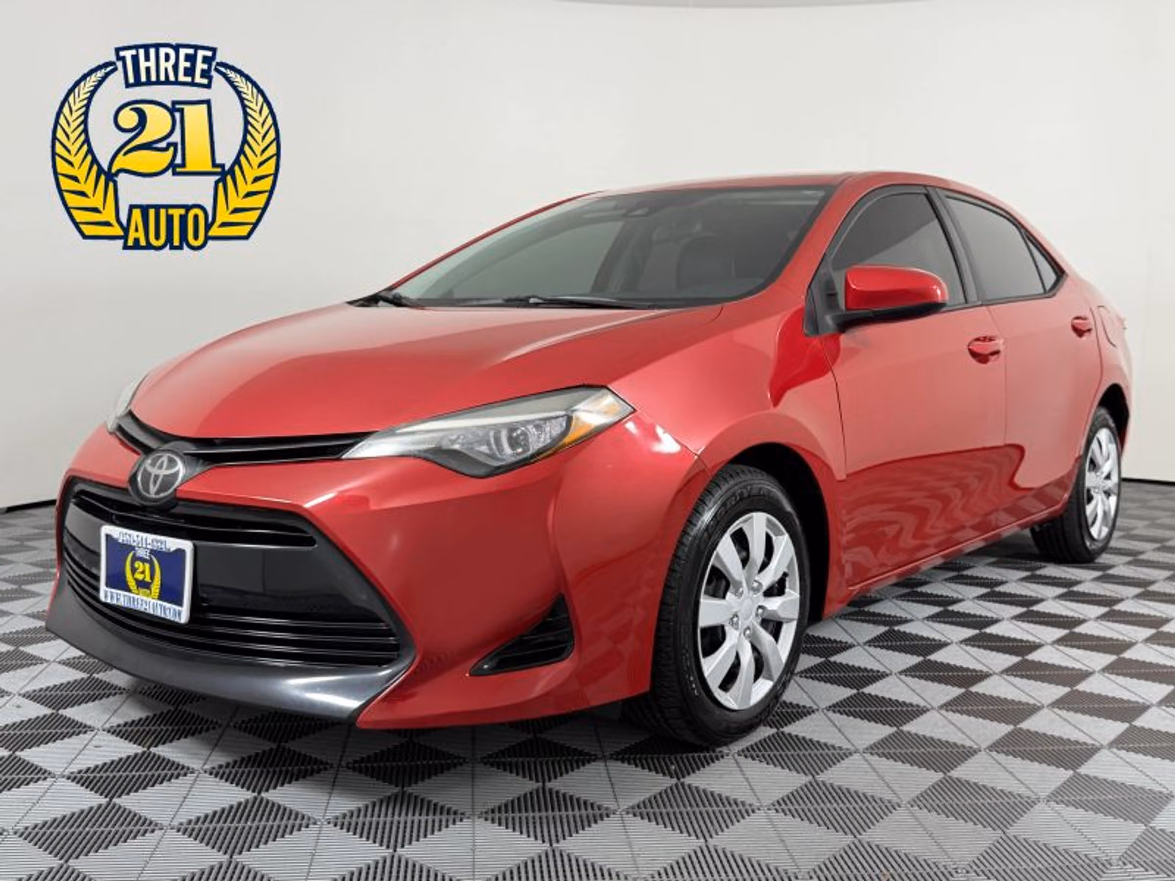 2019 Toyota Corolla LE Image 1