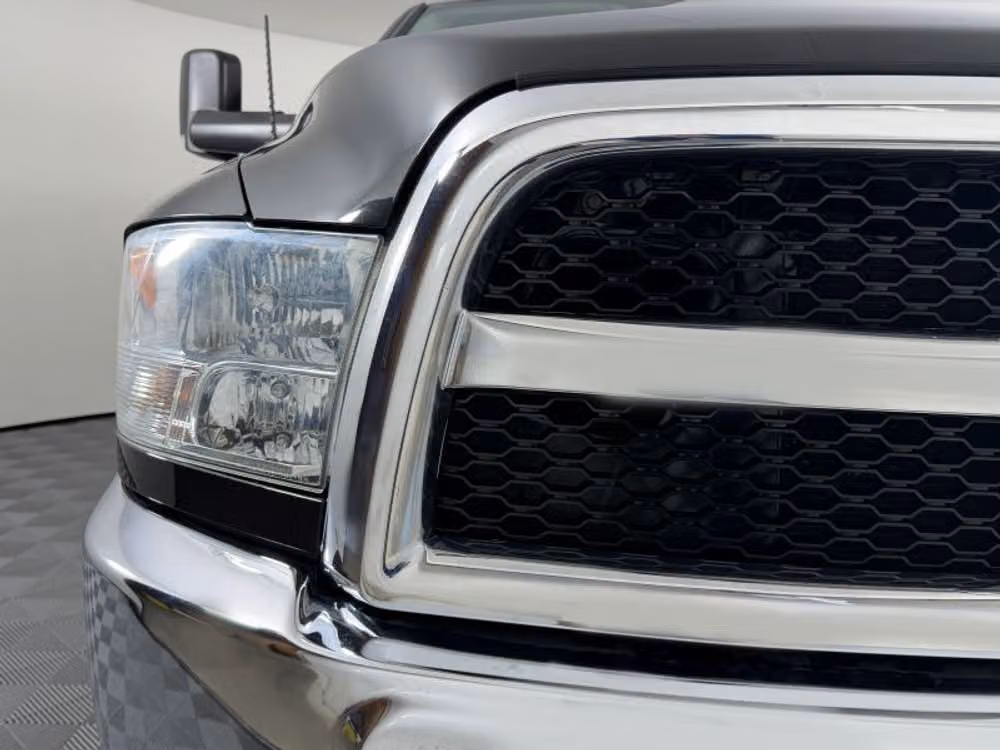 2018 Ram 3500 Tradesman Crew Cab Image 4