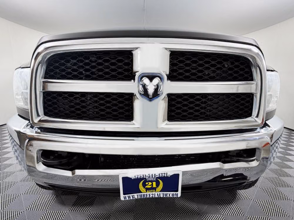 2018 Ram 3500 Tradesman Crew Cab Image 3