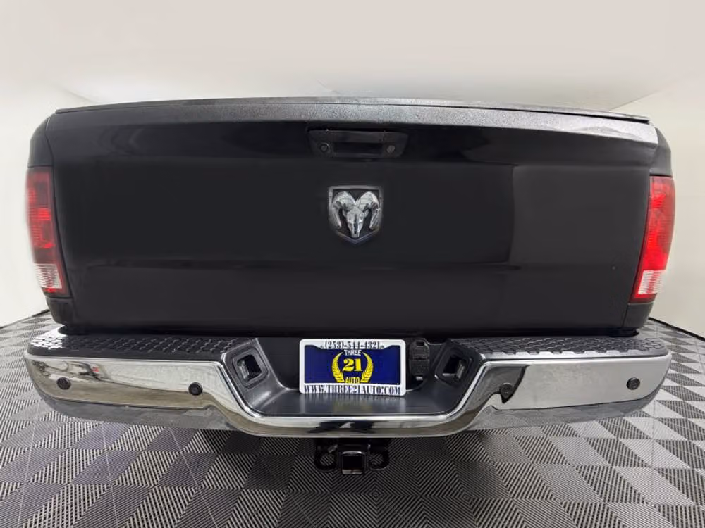2018 Ram 3500 Tradesman Crew Cab Image 9