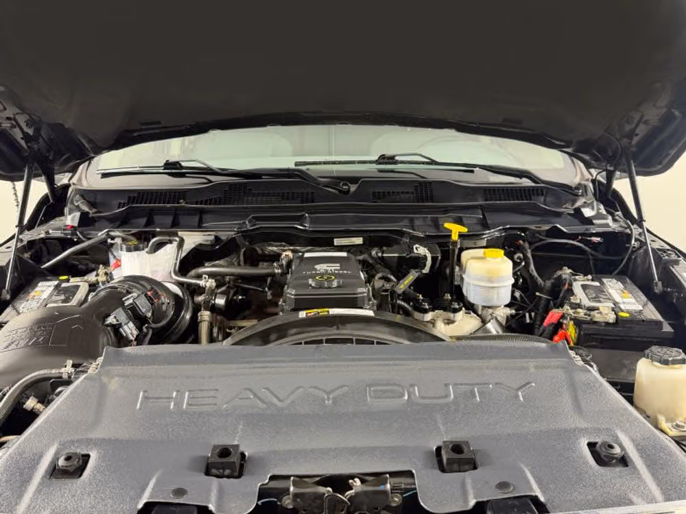 2018 Ram 3500 Tradesman Crew Cab Image 16