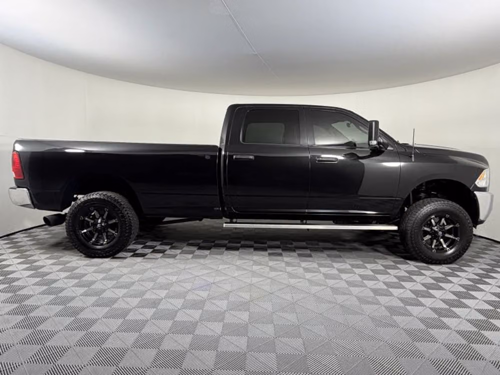 2018 Ram 3500 Tradesman Crew Cab Image 7