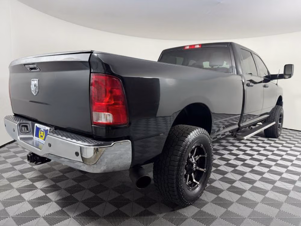 2018 Ram 3500 Tradesman Crew Cab Image 8