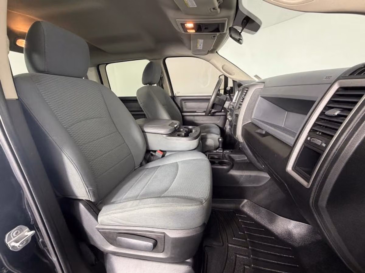 2018 Ram 3500 Tradesman Crew Cab Image 29