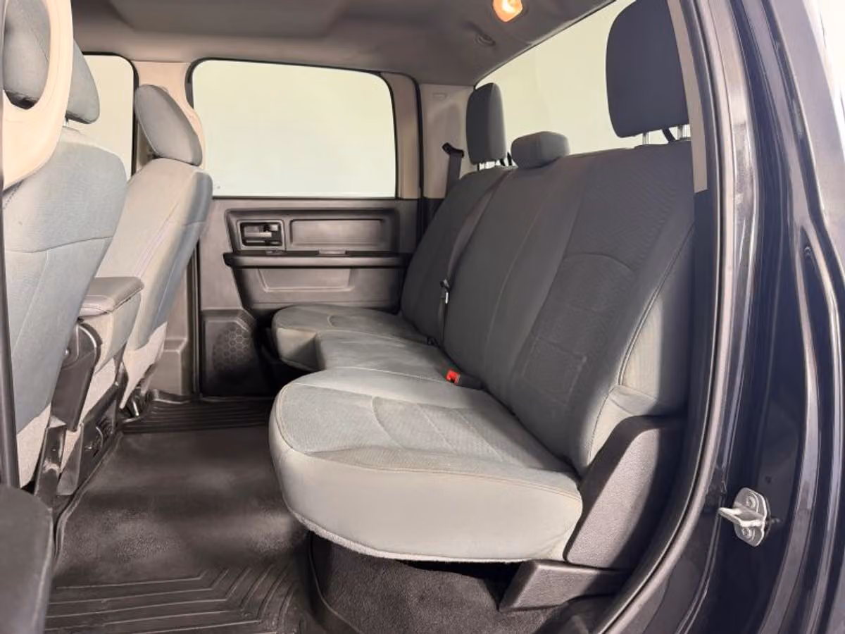 2018 Ram 3500 Tradesman Crew Cab Image 35