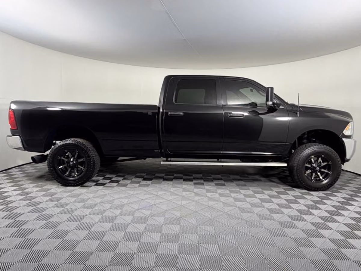2018 Ram 3500 Tradesman Crew Cab Image 7