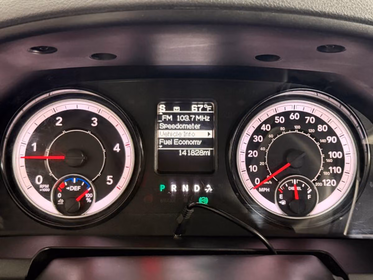 2018 Ram 3500 Tradesman Crew Cab Image 38