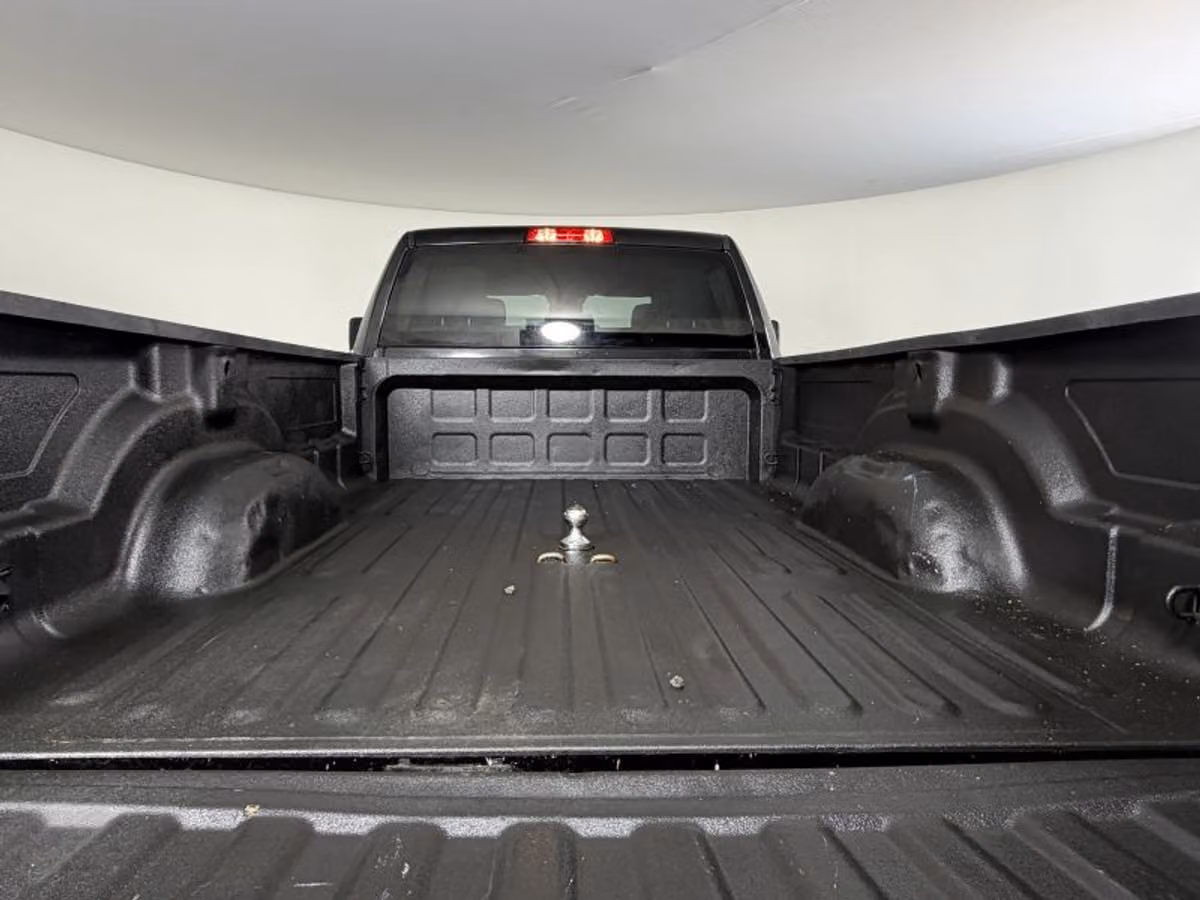 2018 Ram 3500 Tradesman Crew Cab Image 15