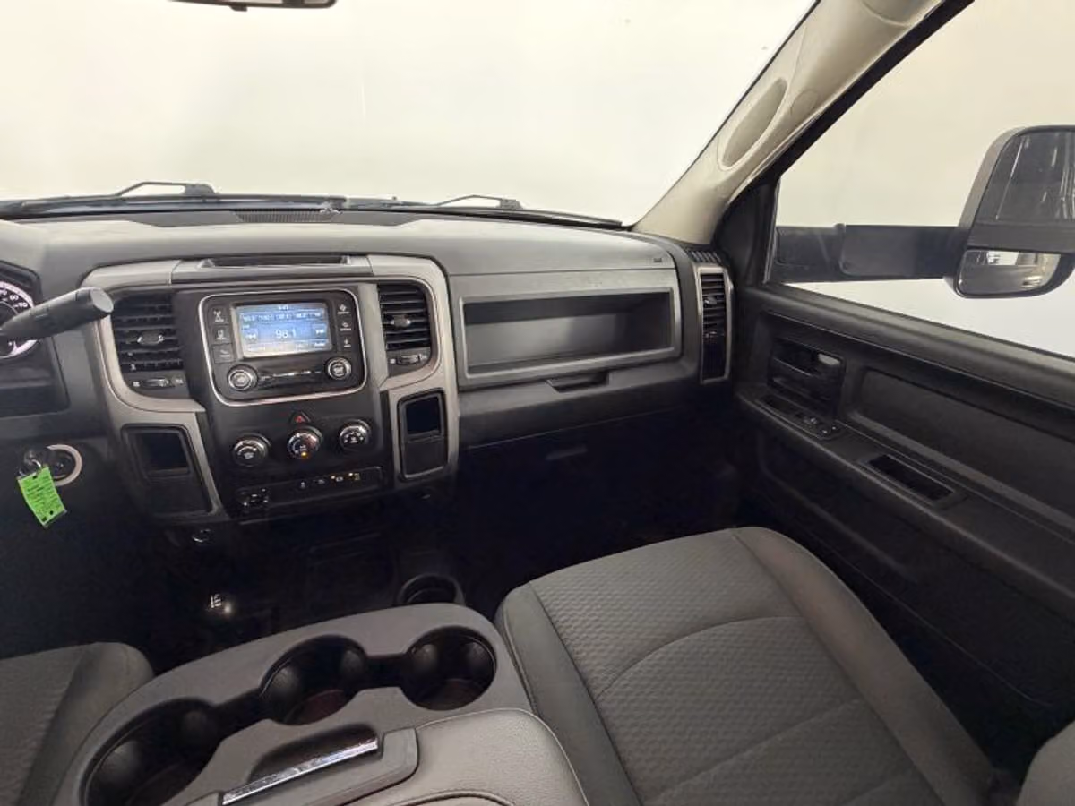2018 Ram 3500 Tradesman Crew Cab Image 20