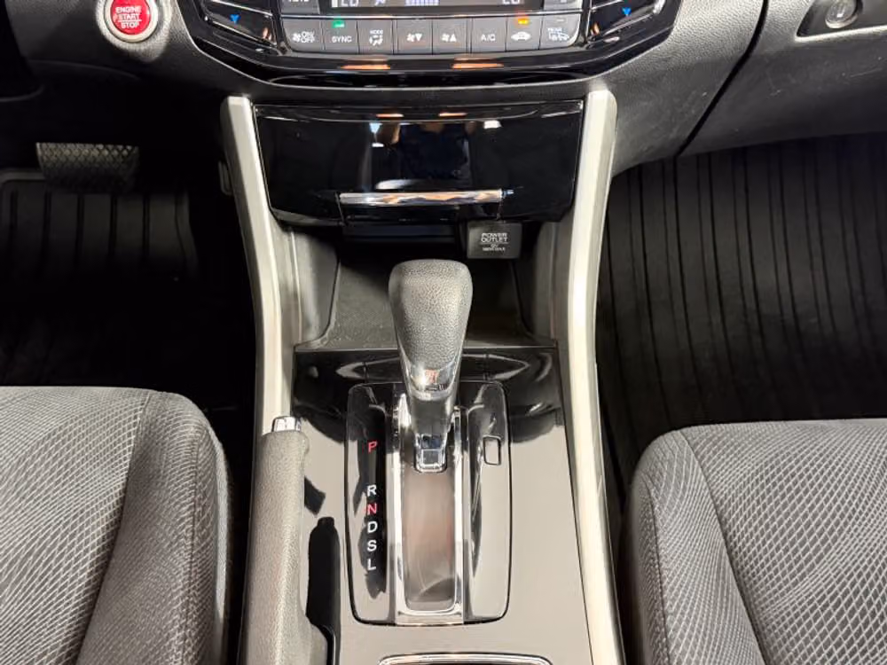 2017 Honda Accord EX Image 23