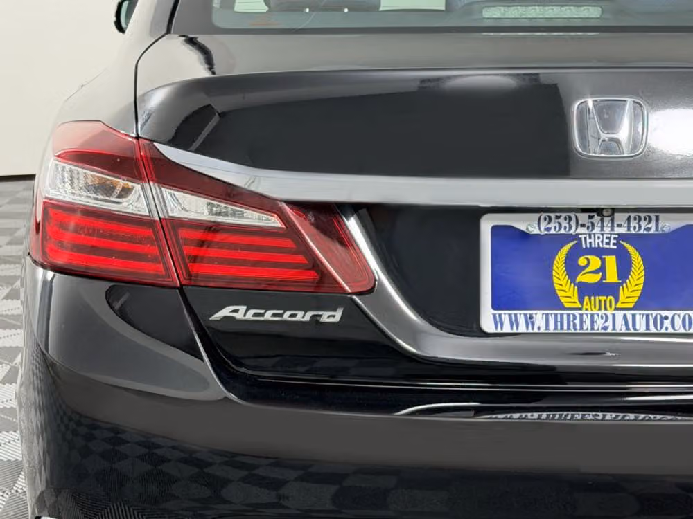 2017 Honda Accord EX Image 10