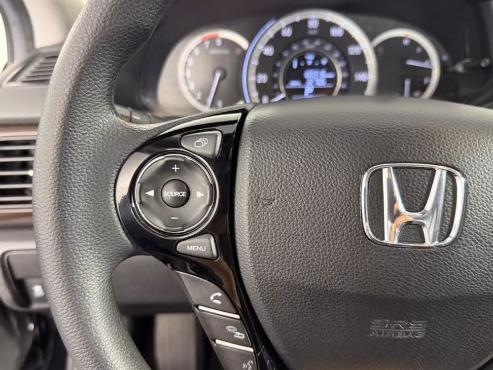 2017 Honda Accord EX Image 27