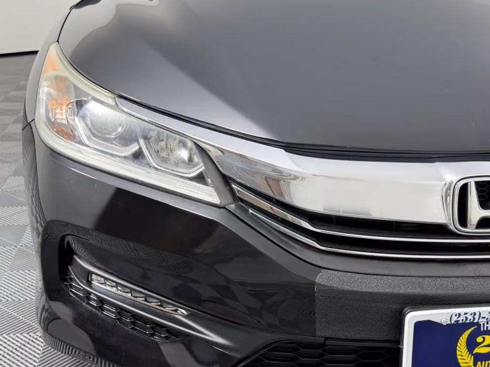 2017 Honda Accord EX Image 4