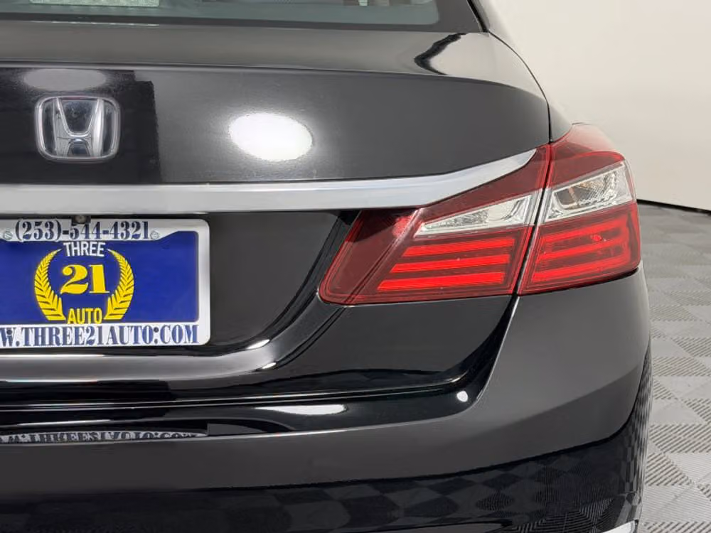 2017 Honda Accord EX Image 11